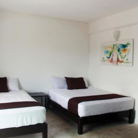 Hotel & Hostal Casa De Luz Cancun Exterior photo